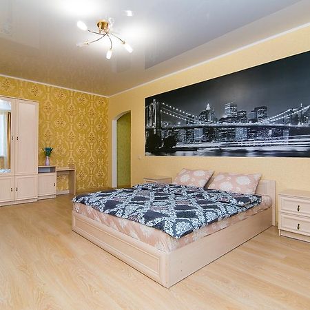 Vip Apartment On Novomestenskaya Sumy Luaran gambar